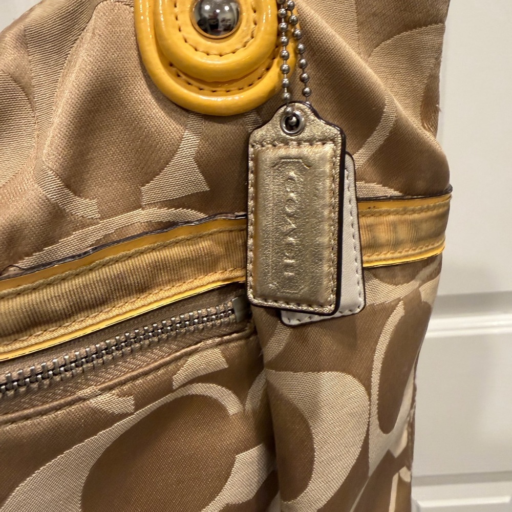 Coach Poppy Signature Tote - Picture 5 of 13